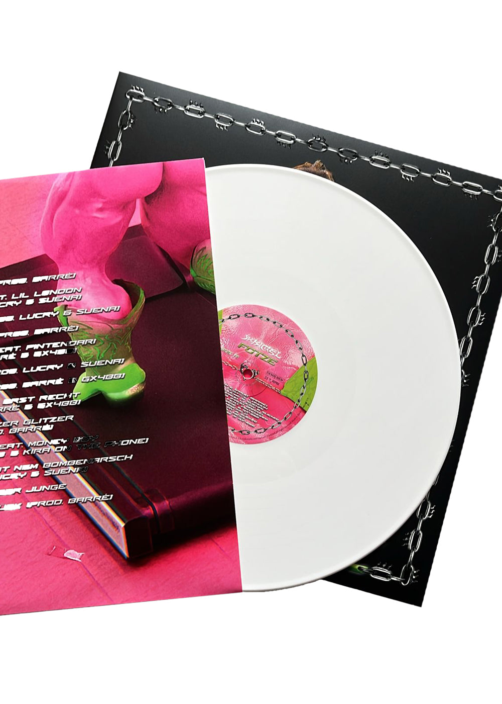 Schallplatte "Fotze" Rückansicht
„Vinyl-Schallplatte mit Covermotiv einer pinkfarbenen, muskulösen Figur in grünem Bikini auf schwarzem Hintergrund mit Kettenrahmen. Titel ‚Fotze‘ in grüner Schrift.“